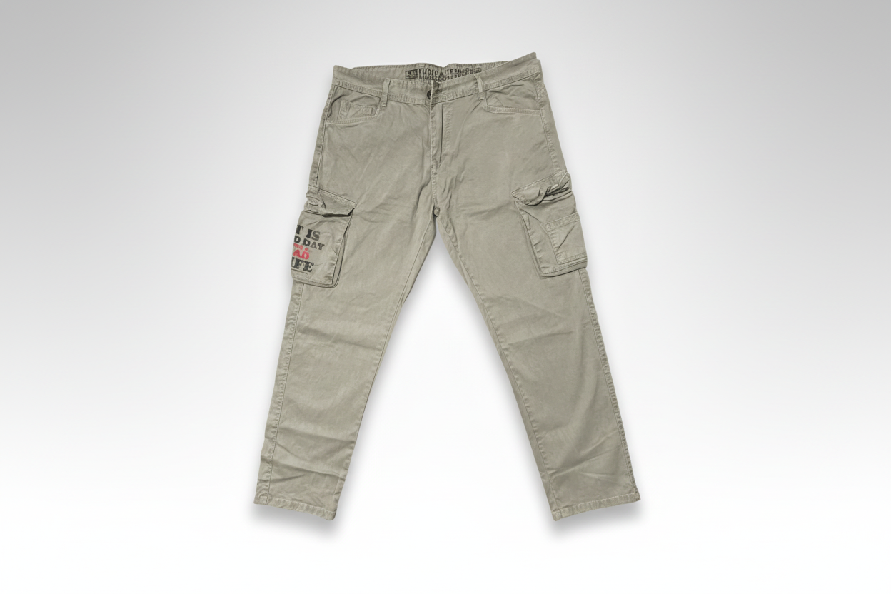 Men Regular Fit Mid Rise Cargo Jeans